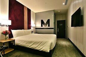 Mayer Inn