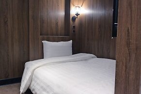Mayer Inn