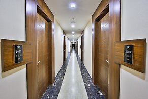 The Royal Grand