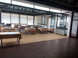 Motel Licki Krovovi