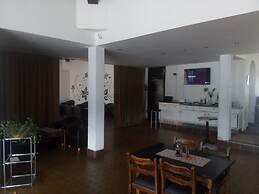 Motel Licki Krovovi