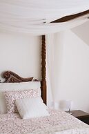 Golden Angel Apartment