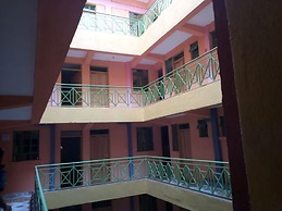 Bongo Restaurant & Hotel