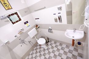 Base9 Airport Hotel