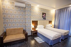 Alla-bay Hotel
