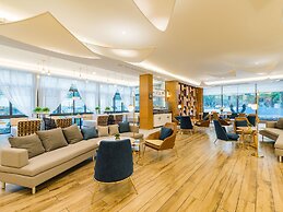Atour Hotel Gold Beach Qingdao