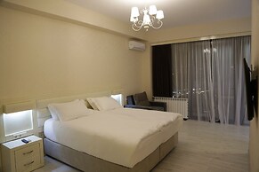 Full Comfort Apartment at Chavchavadze