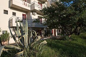Proimos Apartments