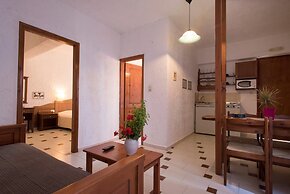 Proimos Apartments