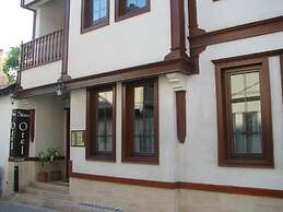 Simre Otel