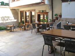 Simre Otel