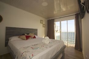 Nauticus Hotel