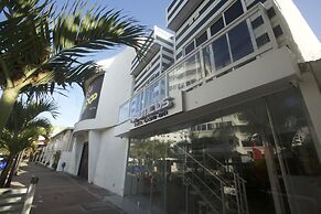 Nauticus Hotel
