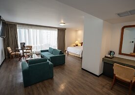 Luoxo Hotel