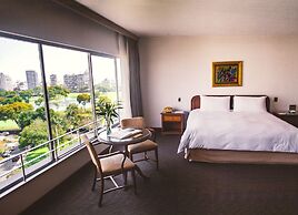 Luoxo Hotel
