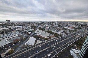 Mega Style Apartments The International