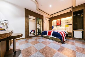 Born Hotel Cheongju
