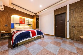 Born Hotel Cheongju