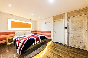 Born Hotel Cheongju