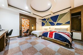 Born Hotel Cheongju