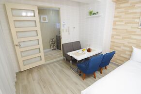 Nipponbashi Art Hotel
