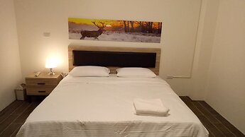 Yuanshan Dahu Homestay