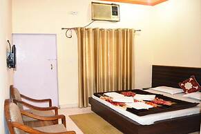 Hotel Goverdhan Tourist Complex