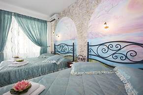 Amaryllis Studios