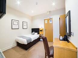 OYO Imperial Hotel