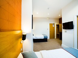 OYO Imperial Hotel