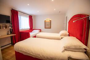 The Skye Inn