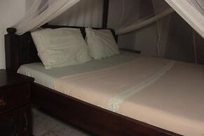 Travellers Paradise Diani - Hostel