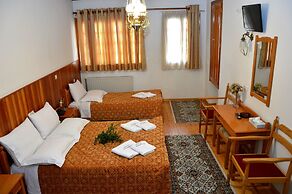 Hotel Adonis