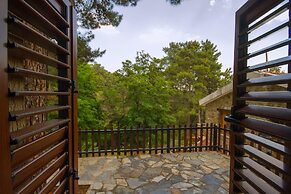 Persephone Cottage - Enhance Your Senses
