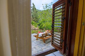 Persephone Cottage - Enhance Your Senses
