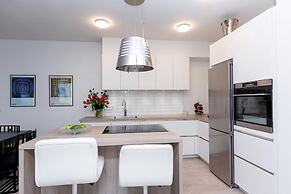 Luxury Salka Suites