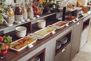 Benjamin Hotel