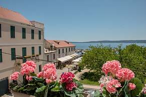 Benjamin Hotel