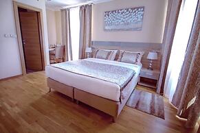 Benjamin Hotel