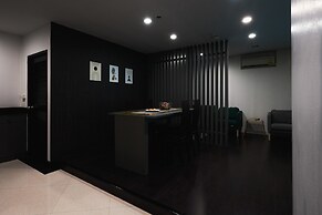 42 Grand Residence