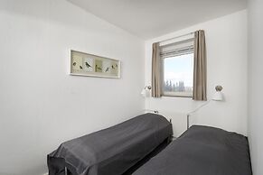 Hotel B
