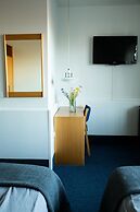 Hotel B