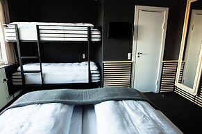 Hotel B