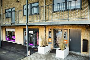 Hotel B