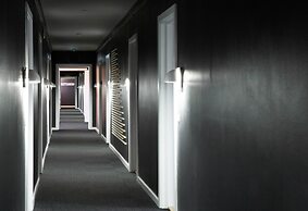 Hotel B