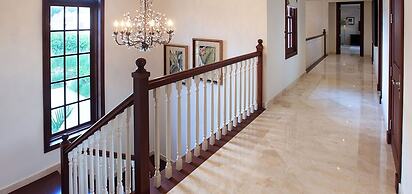 The Westerings Villa