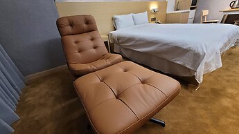 World Tourist Hotel