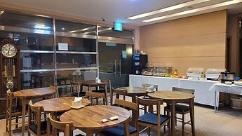 World Tourist Hotel