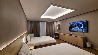 World Tourist Hotel