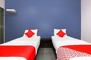 OYO 89332 DE Hotel